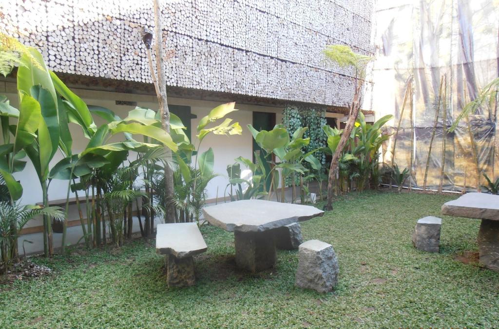 Flores Gallery Hotel Bandung Zewnętrze zdjęcie