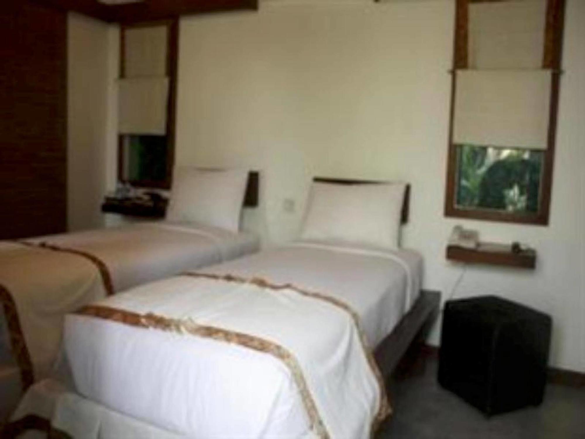 Flores Gallery Hotel Bandung Zewnętrze zdjęcie
