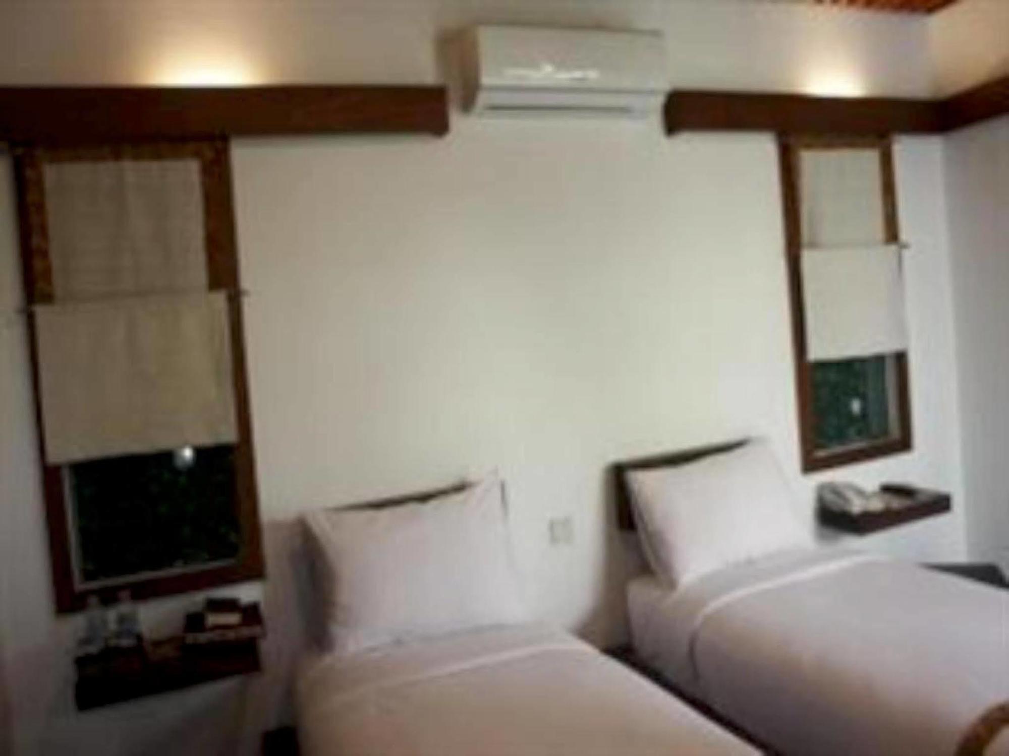 Flores Gallery Hotel Bandung Zewnętrze zdjęcie