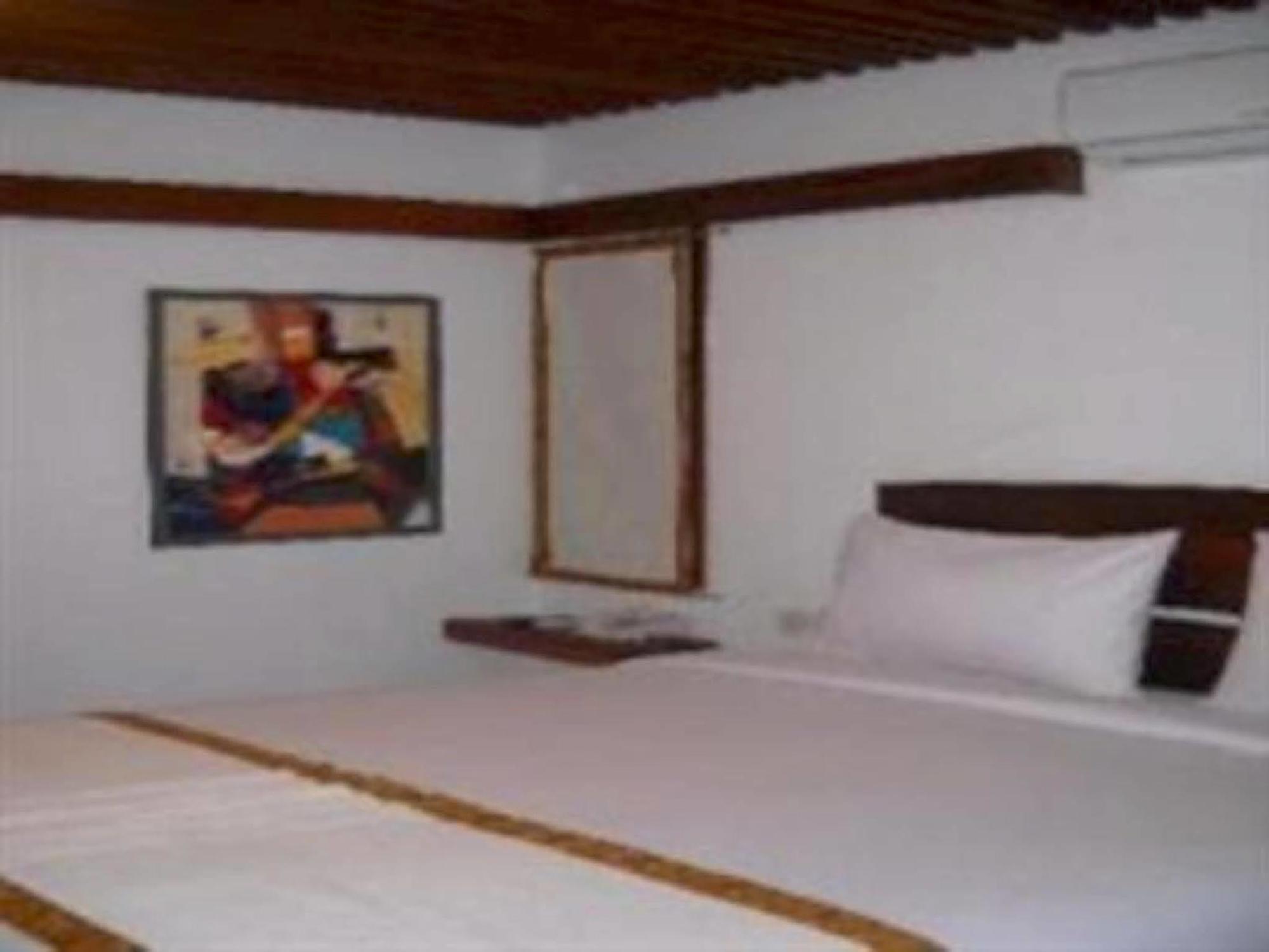 Flores Gallery Hotel Bandung Zewnętrze zdjęcie